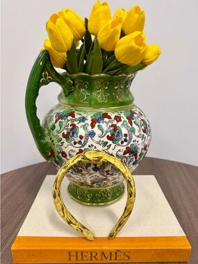 Hermès Silk Giraffes Print Padded Headband Yellow Luxury Boutique Statement